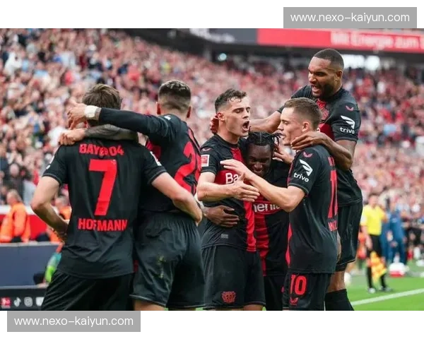 狼堡vs拜仁：德甲巅峰对决，直播锁定硝烟弥漫的绿茵战场！